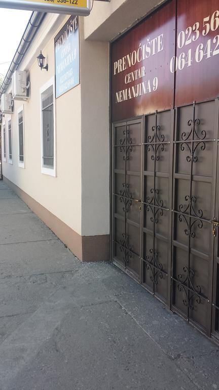 Guest House Centar Lux Zrenjanin Exterior foto